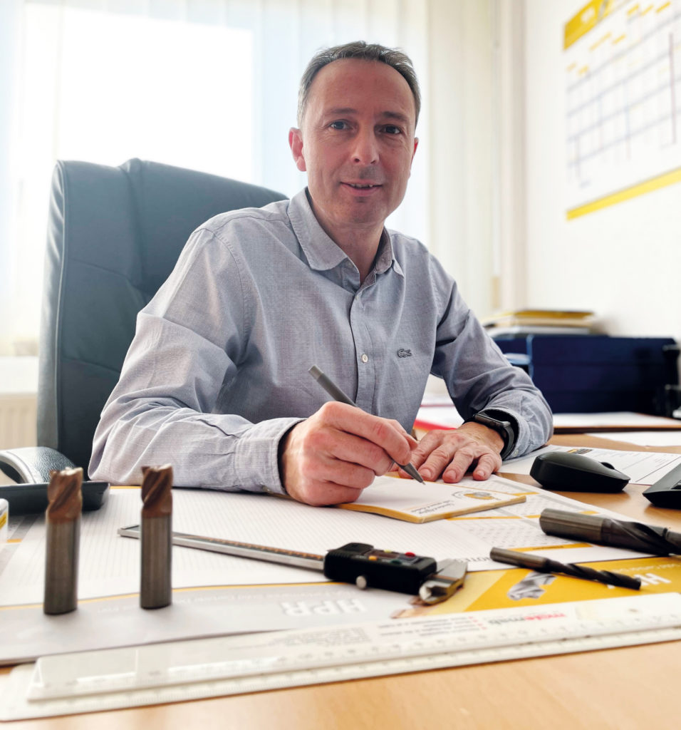 Stéphane Kalt, Direktor von Alsameca: „Mit den Diamant-Beschichtungen von CemeCon beispielsweise konnten wir die Performance unserer Wendeschneidplatten deutlich erhöhen – sowohl was die Standzeit als auch was die Bearbeitungsqualität der Werkzeuge betrifft.“ 