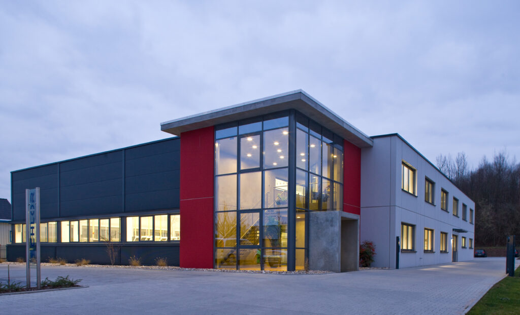 Präzision hat Adresse: Am Standort im baden-württembergischen Walzbachtal fertigt Schlor Präzisionsdrehteile hochanspruchsvolle Komponenten im Mikrobereich.