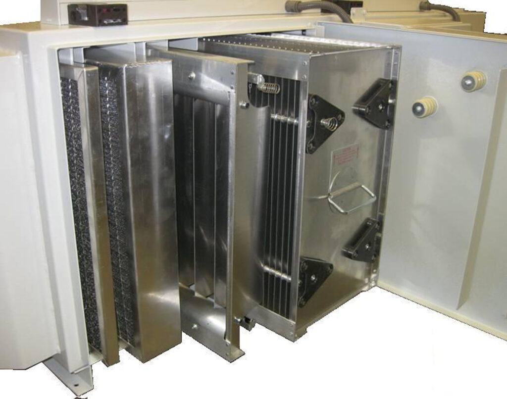 Das Herzstück jeder Absauganlage von Büchel ist die passende Filtertechnik, zum Beispiel elektrostatische Abscheider oder auch Vorabscheiber wie den BSA-Schwerkraftabscheider von Büchel.