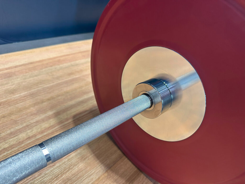 Die erfolgreiche Entwicklung des Sonderhalters der QUICK-Serie F761 in Kombination mit optimierten Rändelrollen zeigt sich nicht nur in einer deutlich verlängerten Standzeit der Werkzeuge, sondern auch in einem absolut präzisen Rändelbild.