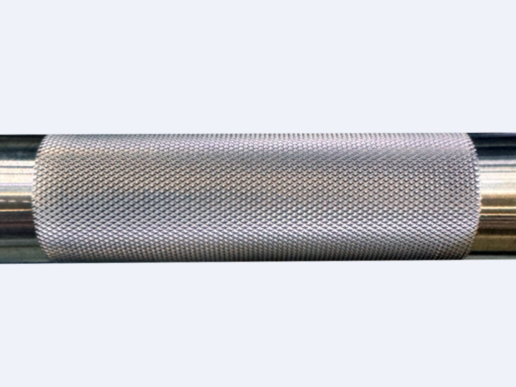 Die erfolgreiche Entwicklung des Sonderhalters der QUICK-Serie F761 in Kombination mit optimierten Rändelrollen zeigt sich nicht nur in einer deutlich verlängerten Standzeit der Werkzeuge, sondern auch in einem absolut präzisen Rändelbild.